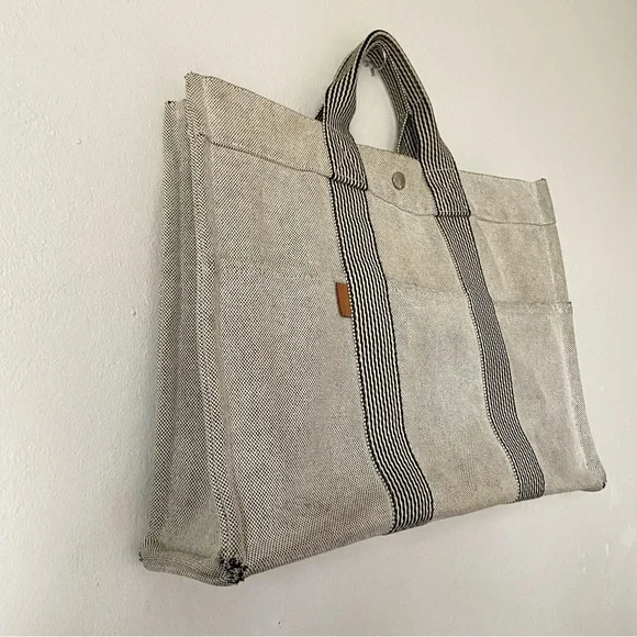 Hermes Toile Fourre-Tout MM Tote Bag - Picture 11 of 16